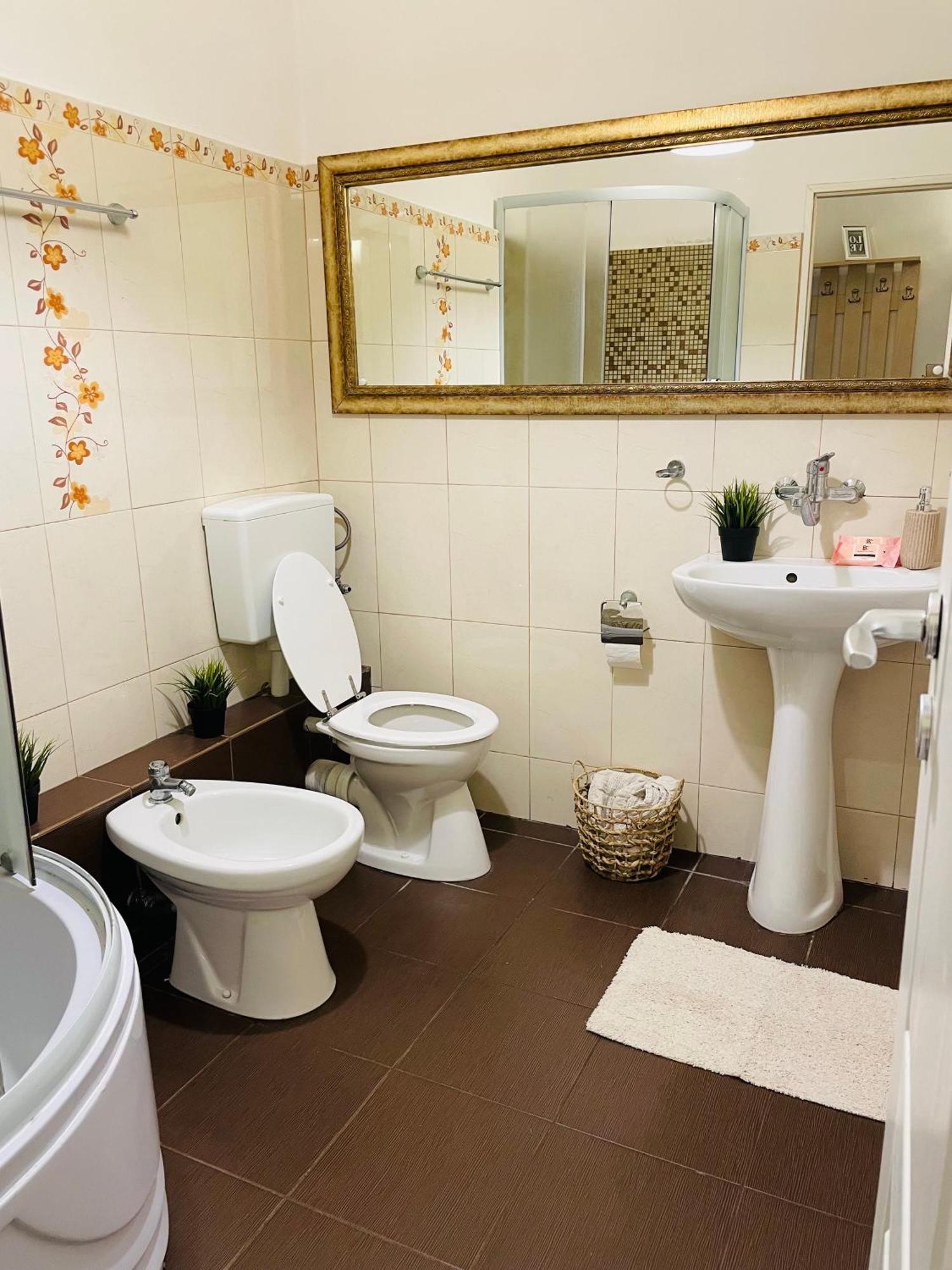 בראשוב Postavarului Residence מראה חיצוני תמונה